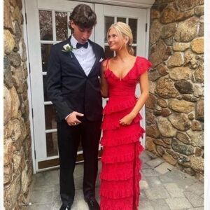 Prom dress/ red lace/ leg slit/ adjustable tie strap on right arm/ has bra pads